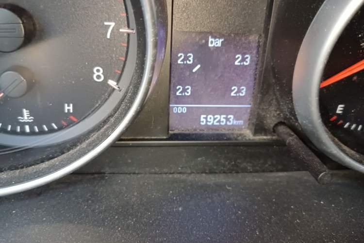 Used Haval H6 2014 Sport Version 1.5T Manual Two-Wheel Drive Elite Edition Odometer Close Up