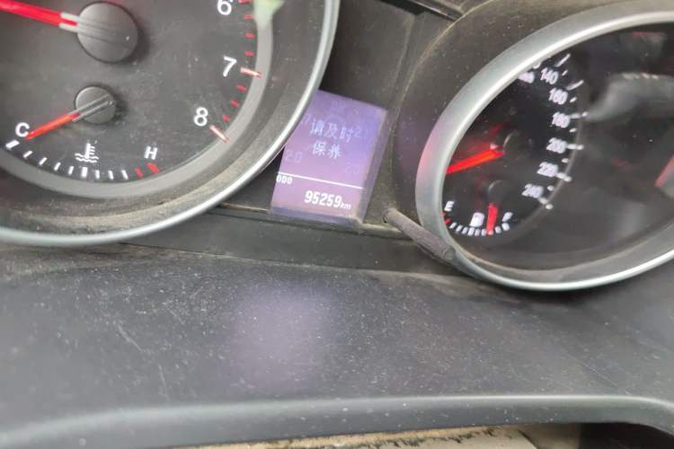 Used Haval H6 2014 Sport Version 1.5T Manual Two-Wheel Drive Elite Edition Odometer Close Up