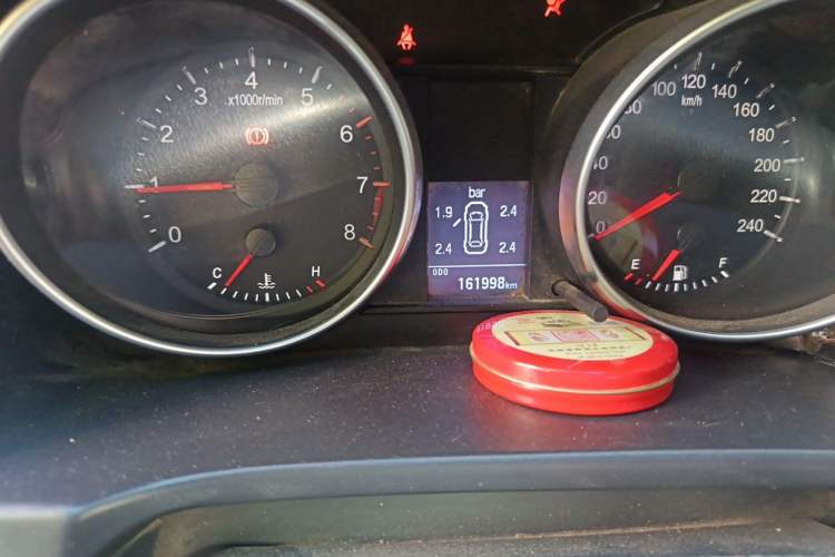 Used Haval H6 2014 Upgraded Model 1.5T Manual Two-Wheel Drive Elite Version Odometer Close Up