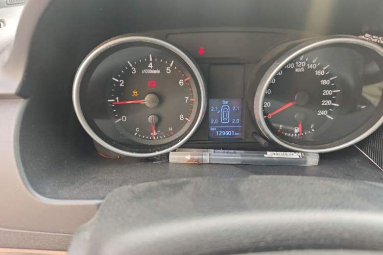 Used Haval H6 2014 Sport Version 1.5T Manual Two-Wheel Drive Elite Edition Odometer Close Up