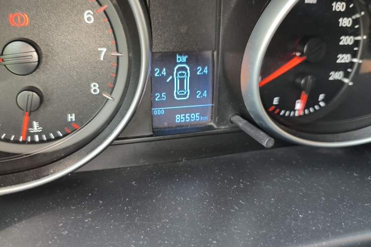 Used Haval H6 2014 Sport Version 1.5T Manual Two-Wheel Drive Elite Edition Odometer Close Up