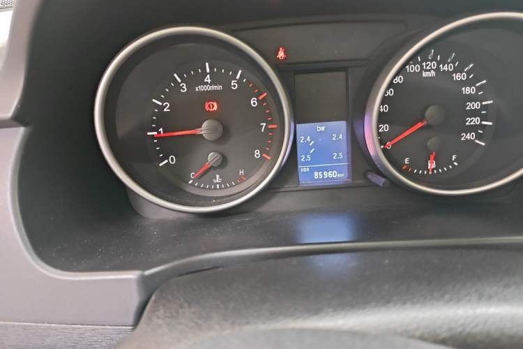 Used Haval H6 2014 Sport Edition 1.5T Manual 4x4 Elite Model Odometer Close Up