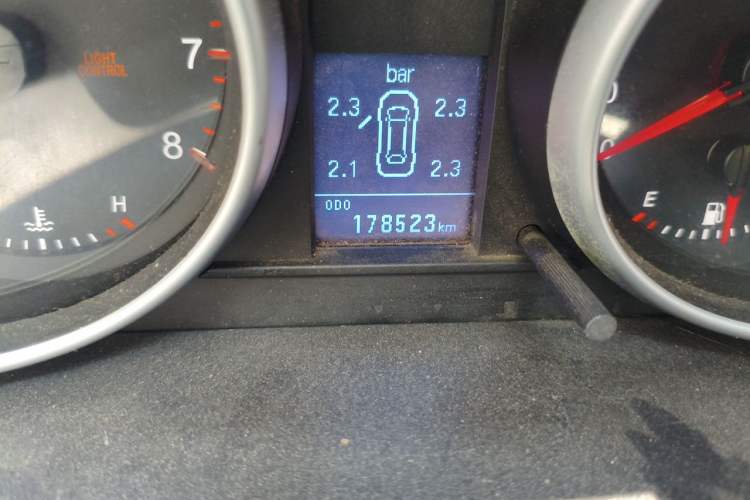 Used Haval H6 2014 Sport Version 1.5T Manual Two-Wheel Drive Elite Edition Odometer Close Up