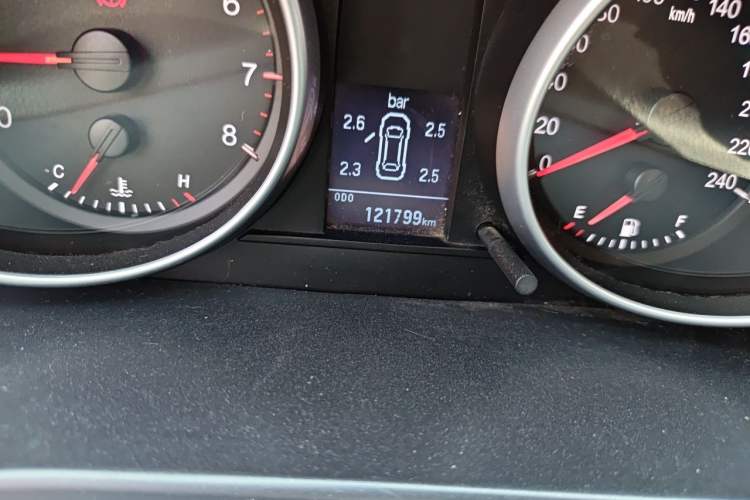 Used Haval H6 2014 Sport Version 1.5T Manual Two-Wheel Drive Elite Edition Odometer Close Up