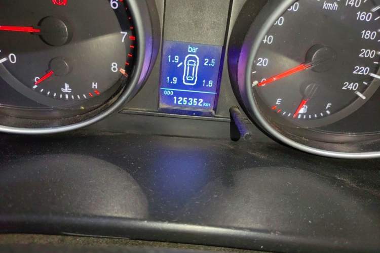 Used Haval H6 2014 Sport Version 1.5T Manual Two-Wheel Drive Elite Edition Odometer Close Up