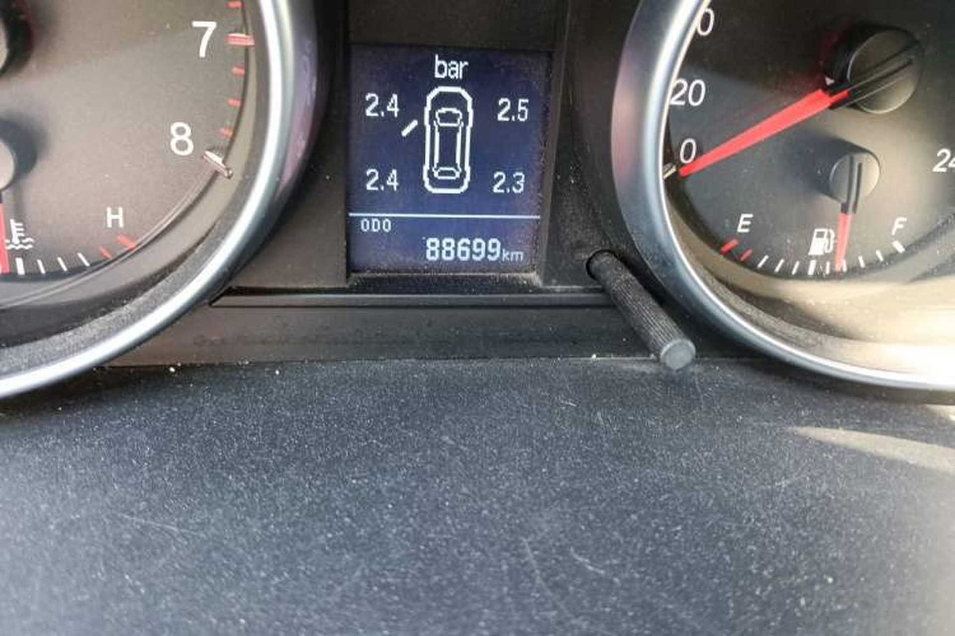 Used Haval H6 2014 Upgraded Model 1.5T Manual Two-Wheel Drive Elite Version Odometer Close Up