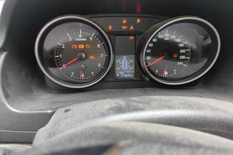 Used Haval H6 2014 Sport Edition 2.4L Automatic Elite Model Odometer Close Up