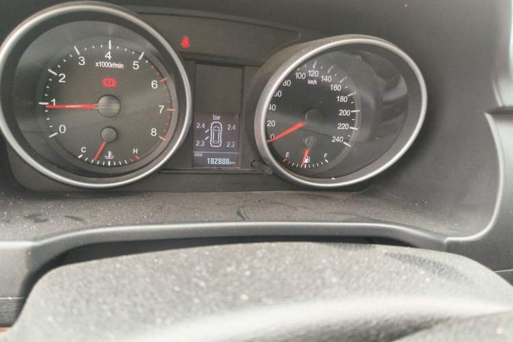 Used Haval H6 2014 Sport Version 1.5T Manual Two-Wheel Drive Elite Edition Odometer Close Up