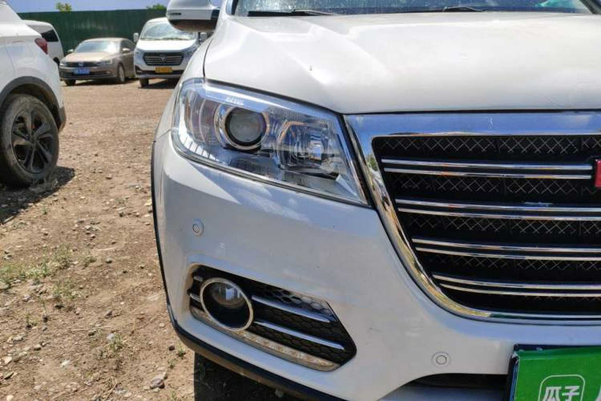 Used Haval H6 2014 Sport Version 1.5T Manual Two-Wheel Drive Elite Edition Right Front Headlight
