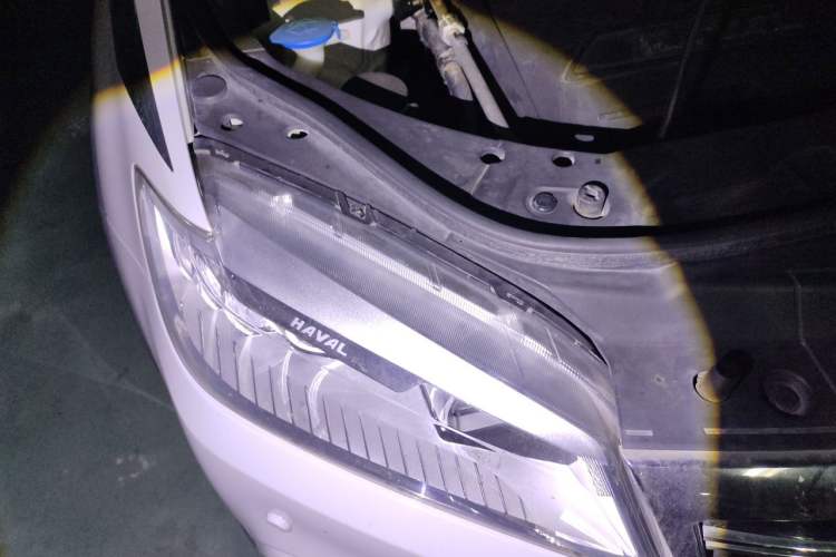 Used Haval H6 2014 Sport Version 1.5T Manual Two-Wheel Drive Elite Edition Right Front Headlight