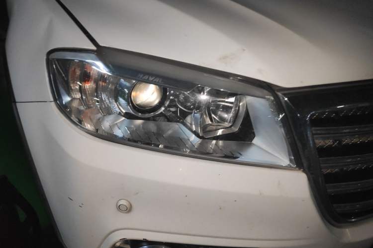 Used Haval H6 2014 Sport Version 1.5T Manual Two-Wheel Drive Elite Edition Right Front Headlight