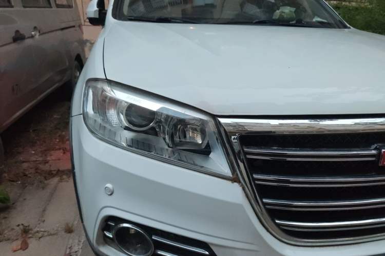 Used Haval H6 2014 Sport Edition 2.4L Automatic Elite Model Right Front Headlight