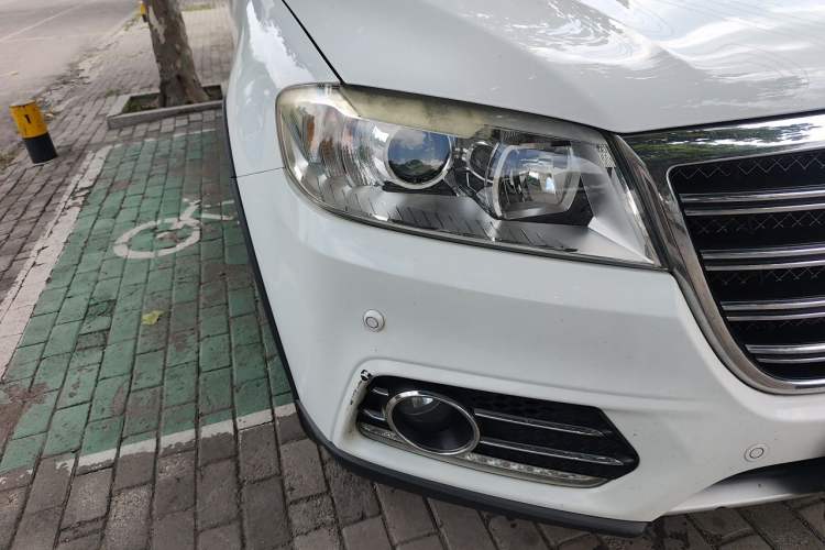 Used Haval H6 2014 Sport Version 1.5T Manual Two-Wheel Drive Elite Edition Right Front Headlight