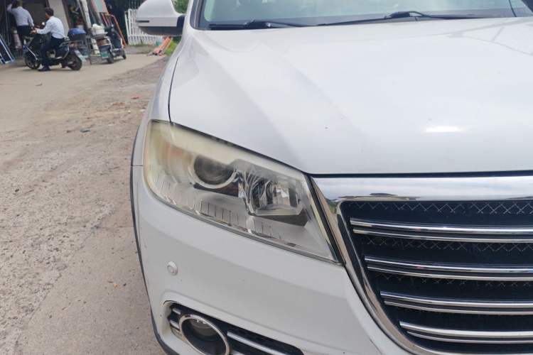 Used Haval H6 2014 Sport Version 1.5T Manual Two-Wheel Drive Elite Edition Right Front Headlight