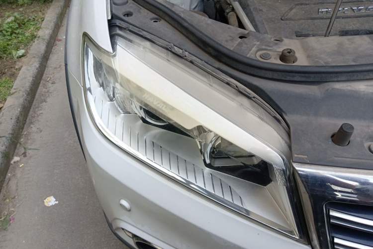 Used Haval H6 2014 Sport Version 1.5T Manual Two-Wheel Drive Elite Edition Right Front Headlight