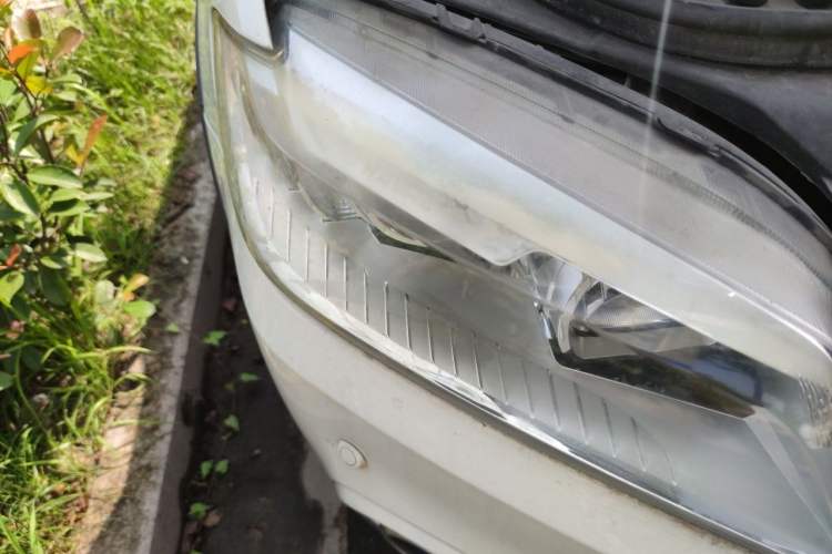 Used Haval H6 2014 Sport Version 1.5T Manual Two-Wheel Drive Elite Edition Right Front Headlight