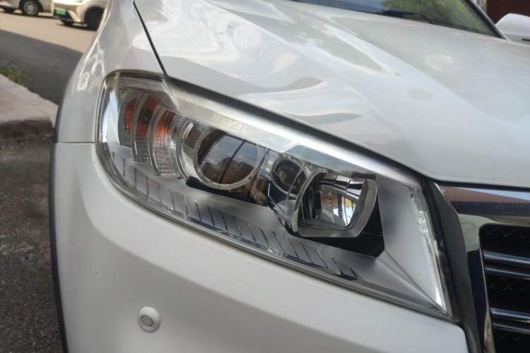 Used Haval H6 2014 Sport Version 1.5T Manual Two-Wheel Drive Elite Edition Right Front Headlight