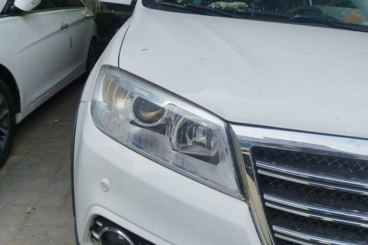 Used Haval H6 2014 Sport Version 1.5T Manual Two-Wheel Drive Elite Edition Right Front Headlight