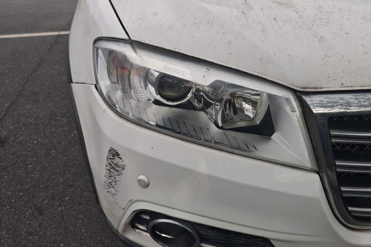 Used Haval H6 2014 Sport Version 1.5T Manual Two-Wheel Drive Elite Edition Right Front Headlight