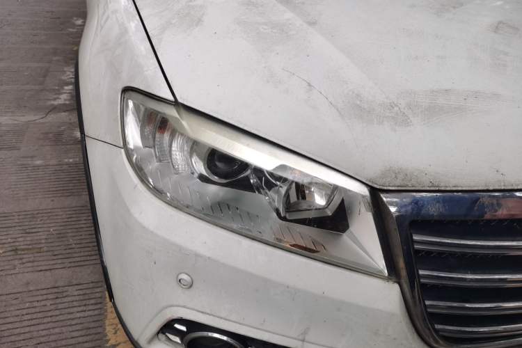 Used Haval H6 2014 Sport Edition 2.4L Automatic Elite Model Right Front Headlight