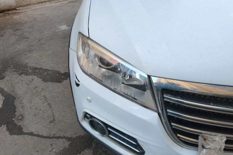 Used Haval H6 2014 Sport Edition 2.4L Automatic Elite Model Right Front Headlight