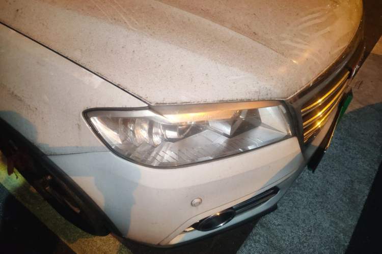 Used Haval H6 2014 Sport Version 1.5T Manual Two-Wheel Drive Elite Edition Right Front Headlight