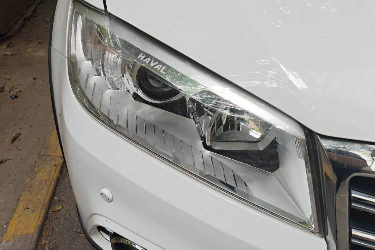 Used Haval H6 2014 Sport Edition 1.5T Manual 4x4 Elite Model Right Front Headlight