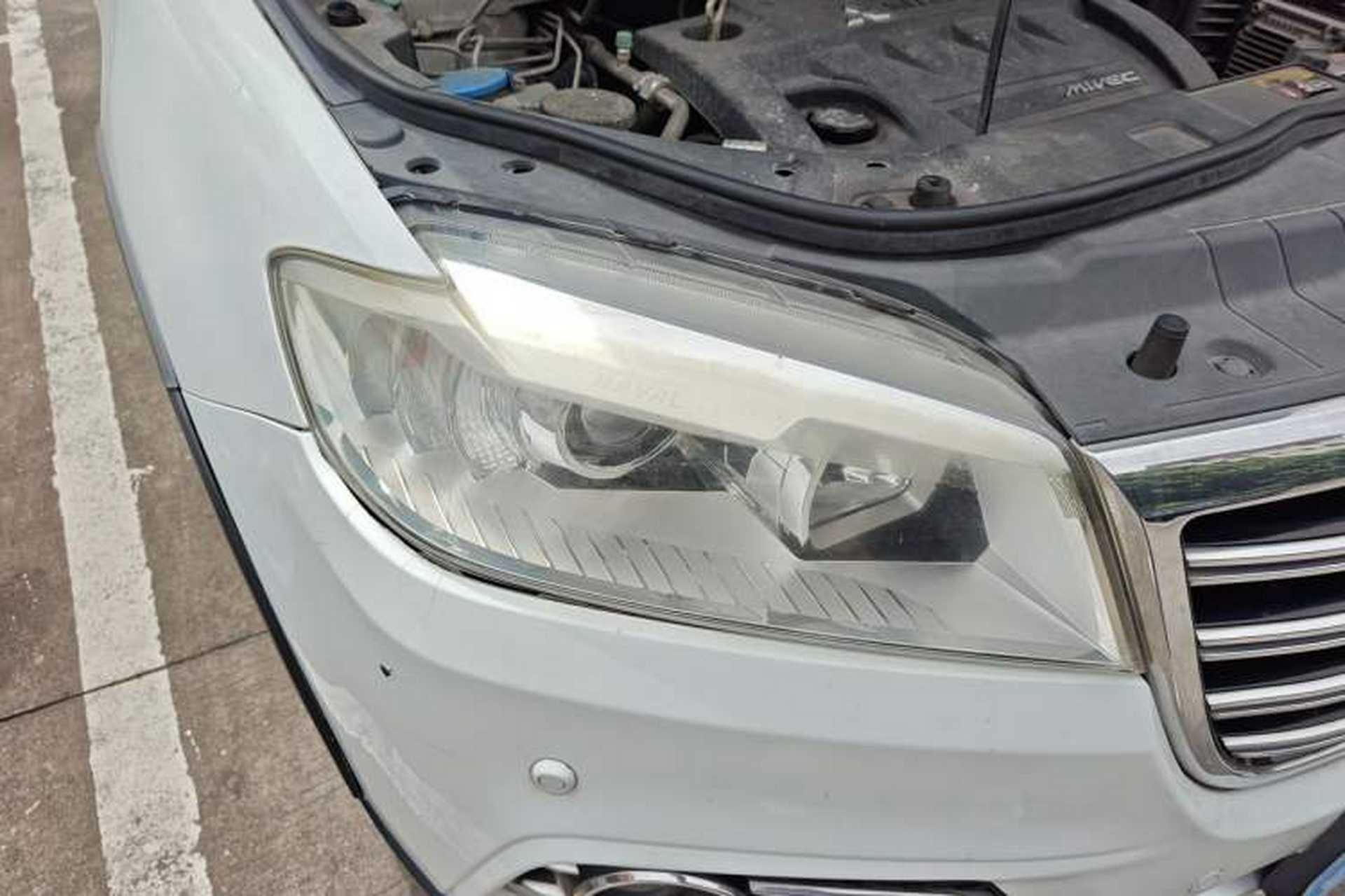 Used Haval H6 2014 Sport Edition 2.4L Automatic Elite Model Right Front Headlight