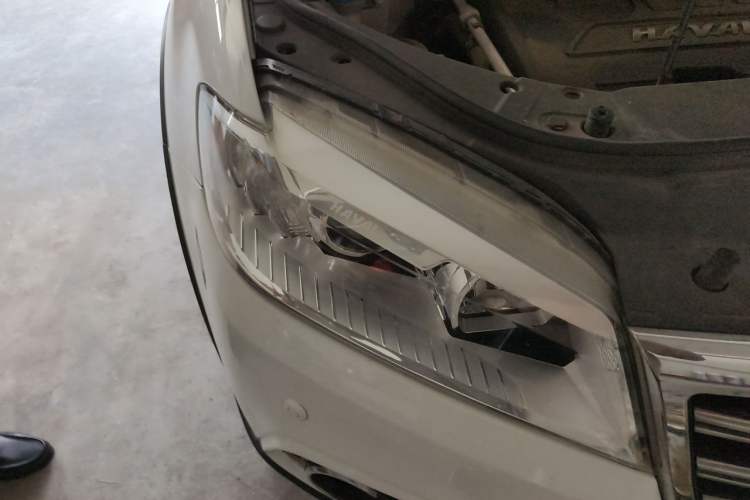 Used Haval H6 2014 Sport Version 1.5T Manual Two-Wheel Drive Elite Edition Right Front Headlight