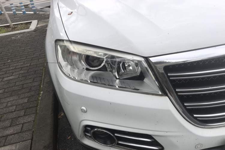 Used Haval H6 2014 Sport Version 1.5T Manual Two-Wheel Drive Elite Edition Right Front Headlight