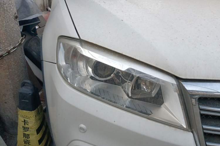 Used Haval H6 2014 Sport Version 1.5T Manual Two-Wheel Drive Elite Edition Right Front Headlight