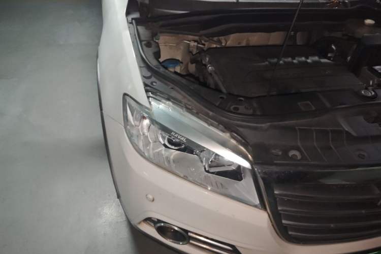 Used Haval H6 2014 Sport Version 1.5T Manual Two-Wheel Drive Elite Edition Right Front Headlight