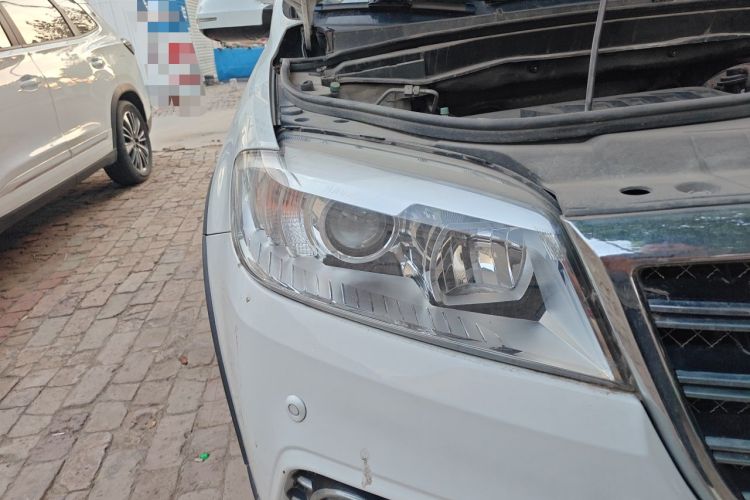 Used Haval H6 2014 Sport Version 1.5T Manual Two-Wheel Drive Elite Edition Right Front Headlight