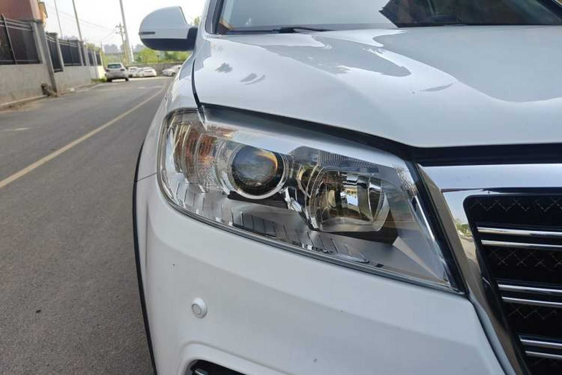 Used Haval H6 2014 Sport Version 1.5T Manual Two-Wheel Drive Elite Edition Right Front Headlight