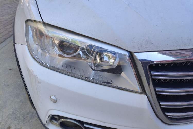 Used Haval H6 2014 Sports Edition 2.4L Automatic Prestige Model Right Front Headlight