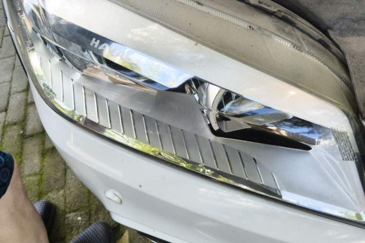 Used Haval H6 2014 Sport Version 1.5T Manual Two-Wheel Drive Elite Edition Right Front Headlight