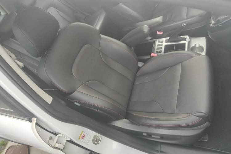 Used Haval H6 2014 Sport Version 1.5T Manual Two-Wheel Drive Elite Edition Right Front Seat