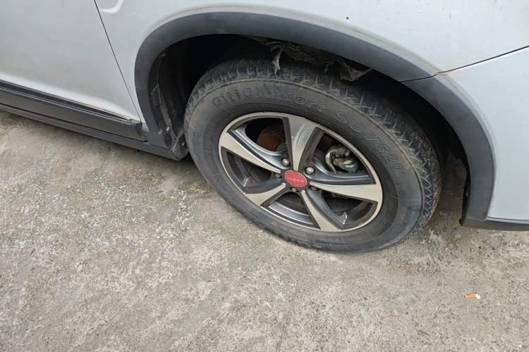 Used Haval H6 2014 Sport Version 1.5T Manual Two-Wheel Drive Elite Edition Right Front Wheel Hub