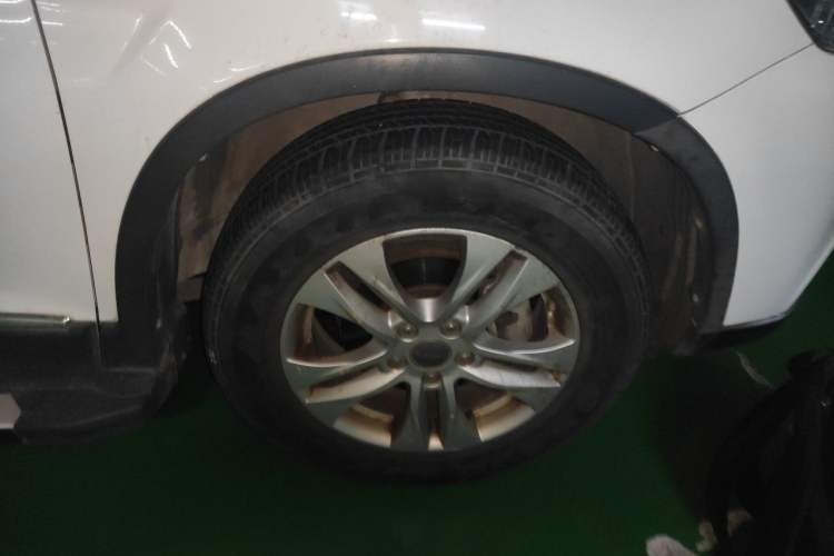 Used Haval H6 2014 Sport Version 1.5T Manual Two-Wheel Drive Elite Edition Right Front Wheel Hub