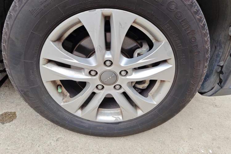 Used Haval H6 2014 Sport Edition 2.4L Automatic Elite Model Right Front Wheel Hub