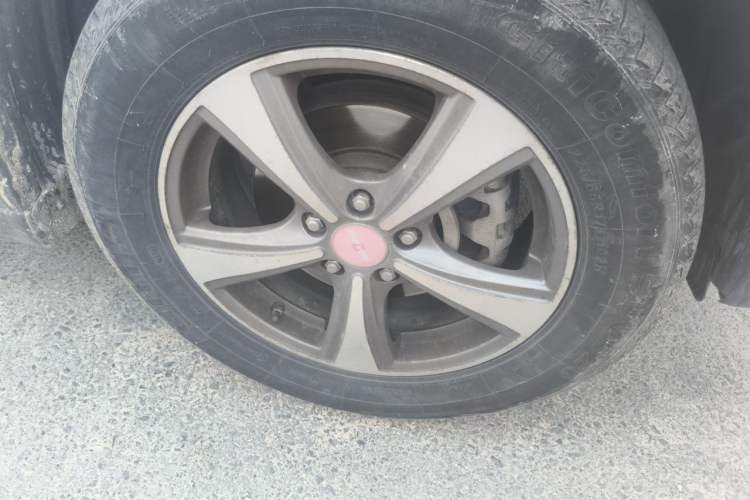 Used Haval H6 2014 Sport Version 1.5T Manual Two-Wheel Drive Elite Edition Right Front Wheel Hub