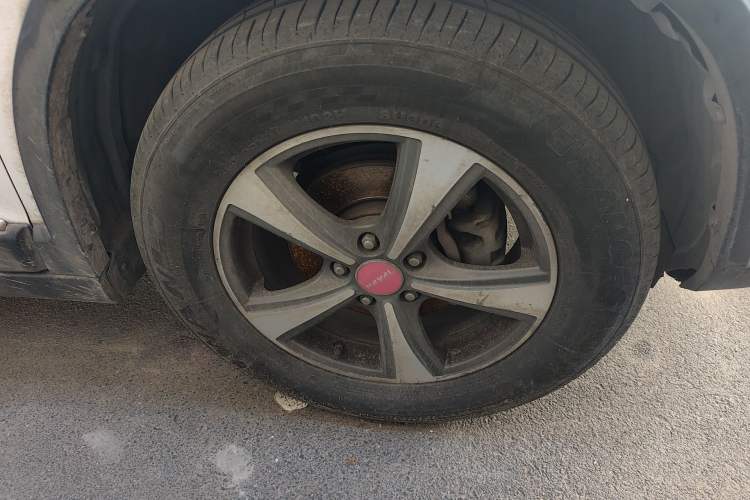 Used Haval H6 2014 Sport Version 1.5T Manual Two-Wheel Drive Elite Edition Right Front Wheel Hub