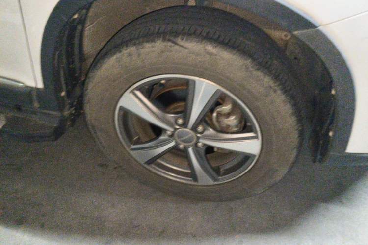 Used Haval H6 2014 Sport Version 1.5T Manual Two-Wheel Drive Elite Edition Right Front Wheel Hub