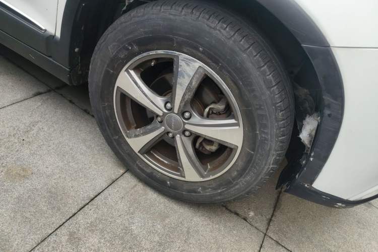 Used Haval H6 2014 Sport Version 1.5T Manual Two-Wheel Drive Elite Edition Right Front Wheel Hub