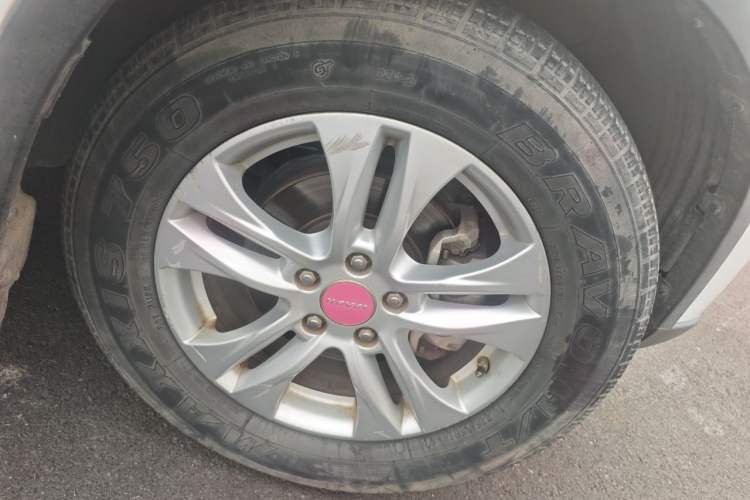 Used Haval H6 2014 Sport Version 1.5T Manual Two-Wheel Drive Elite Edition Right Front Wheel Hub