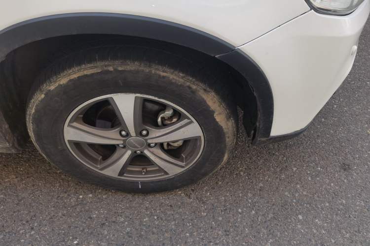Used Haval H6 2014 Sport Version 1.5T Manual Two-Wheel Drive Elite Edition Right Front Wheel Hub