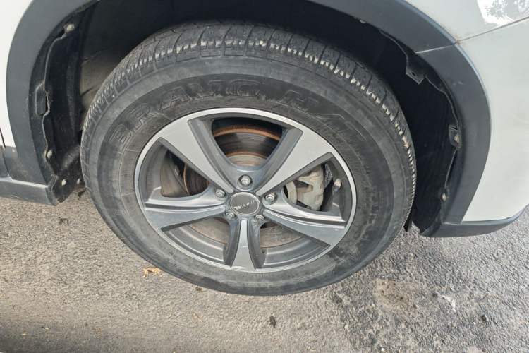 Used Haval H6 2014 Sport Version 1.5T Manual Two-Wheel Drive Elite Edition Right Front Wheel Hub
