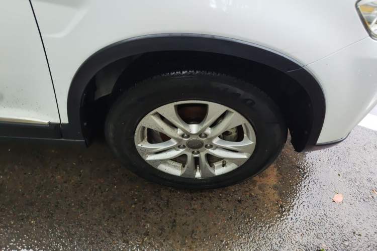 Used Haval H6 2014 Sport Version 1.5T Manual Two-Wheel Drive Elite Edition Right Front Wheel Hub