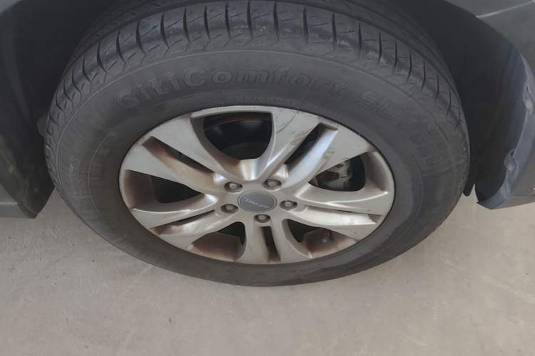 Used Haval H6 2014 Sport Version 1.5T Manual Two-Wheel Drive Elite Edition Right Front Wheel Hub