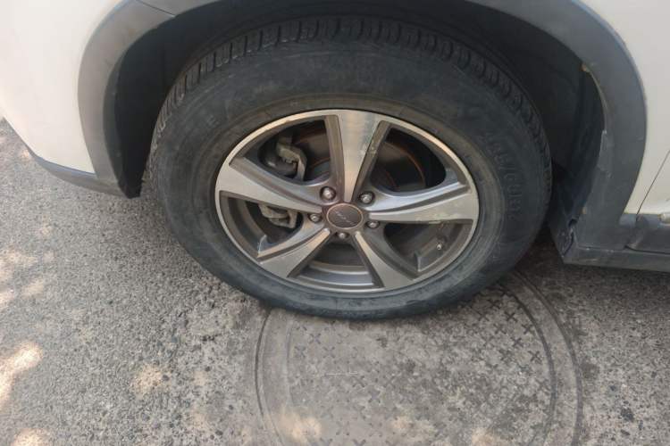 Used Haval H6 2014 Sport Version 1.5T Manual Two-Wheel Drive Elite Edition Right Front Wheel Hub